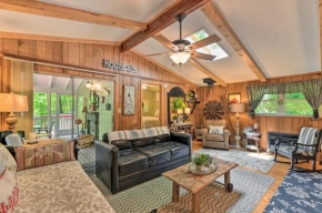 Smoky Mountain Cottage with Lanai and Mtn Views